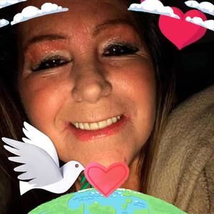 Meet your Posher, Debbie